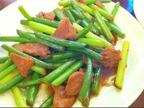 にんにくの芽と豚薄切り肉のしょうが醤油炒め